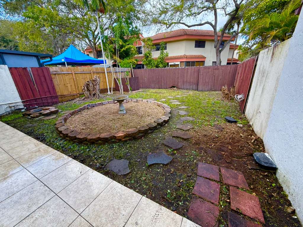 Lawn Care Excellence - After professional lawn care and landscaping service by The Fresh Feel in South Florida